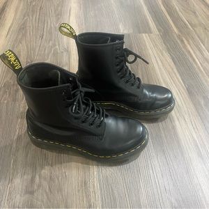 dr martens 1460 womens smooth leather lace up combat boots